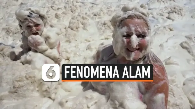 VIDEO: Fenomena Langka, Busa Laut Muncul di Pantai Argentina
