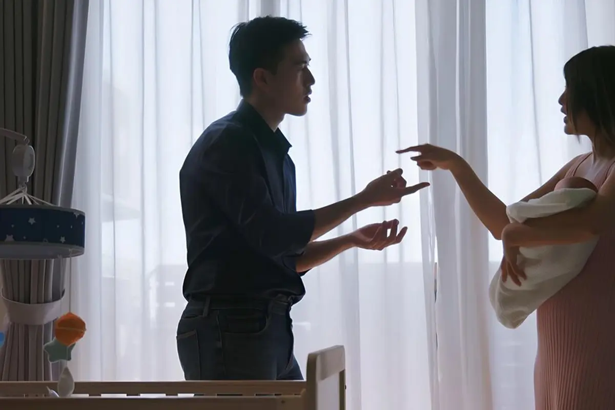 Cara membuat pria Aries merasa bersalah (Foto Dok: Freepik/gzorgz)