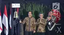 Presiden Joko Widodo atau Jokowi saat menutup perdagangan Indeks Harga Saham Gabungan (IHSG) 2018 di Kantor BEI, Jakarta, Jumat (28/12). IHSG dibuka di zona hijau hari ini. (Liputan6.com/Angga Yuniar)