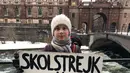 Greta Thunberg (16), gadis muda yang tergugah untuk menjaga kelestarian alam. Greta bahkan menuntut Parlemen Swedia untuk mengatasi perubahan iklim yang semakin parah. Kini, lebih dari 20 ribu siswa tersebar di seluruh dunia mengikuti jejak dirinya. (Instagram/@gretathunberg)