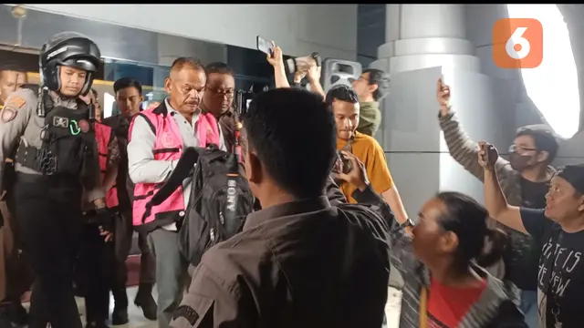 Kejati Sulsel menetapkan 6 tersangka dalam kasus 'mafia tanah' pembebasan lahan pembangunan Bendungan Paselloreng Kabupaten Wajo.(Liputan6.com/Eka Hakim)
