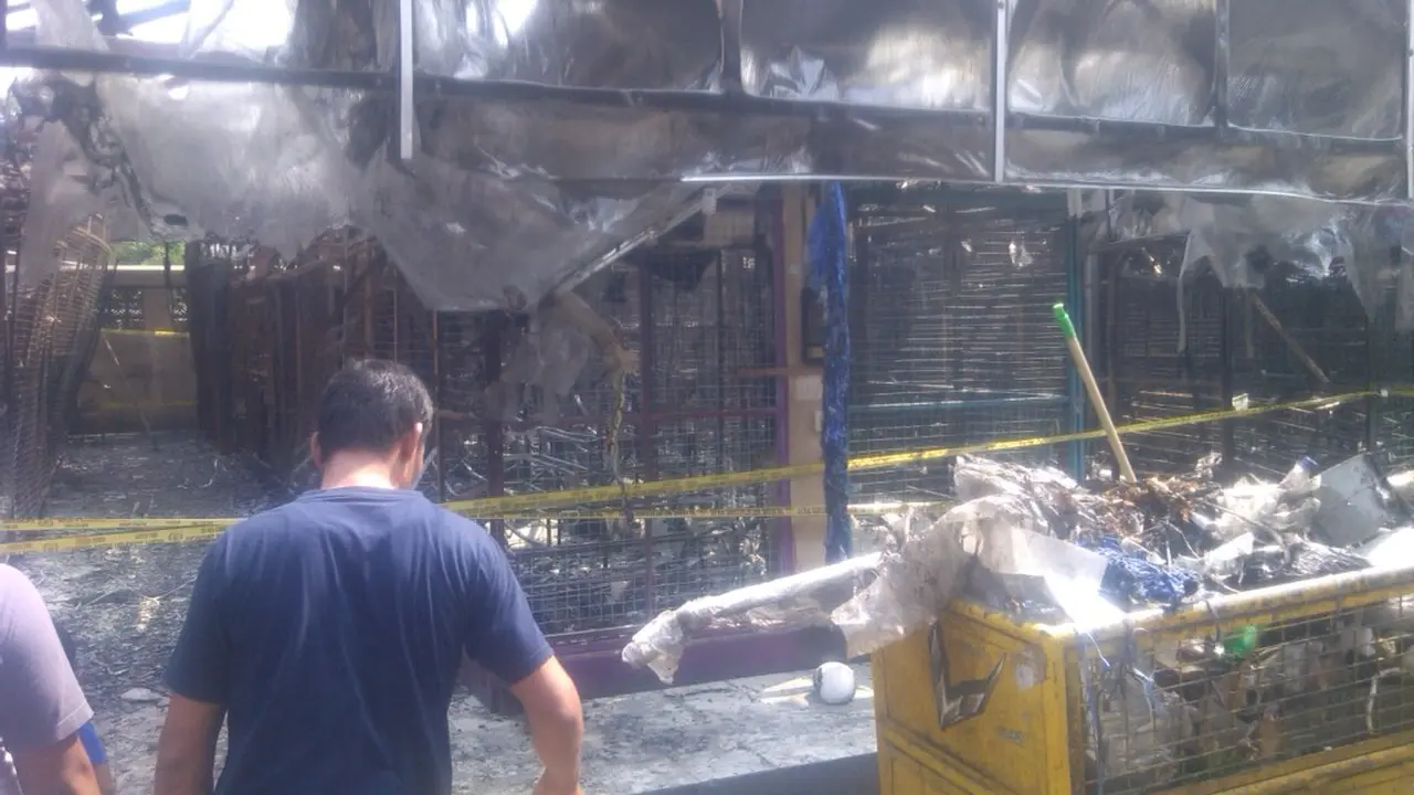 Pasar Klithikan Pakuncen Terbakar, Kerugian Diduga Ratusan Juta 
