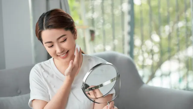 15 Cara Menghilangkan Komedo Membandel yang Bikin Wajah Nggak Mulus, Ternyata Nggak Ribet Kok!