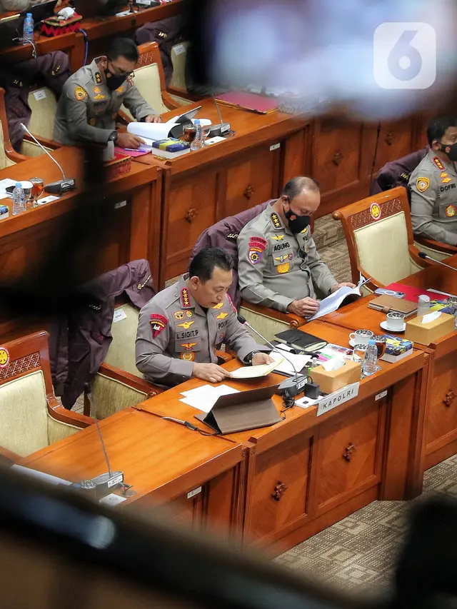 Kapolri Jelaskan Perkembangan Kasus Ferdy Sambo di Hadapan DPR
