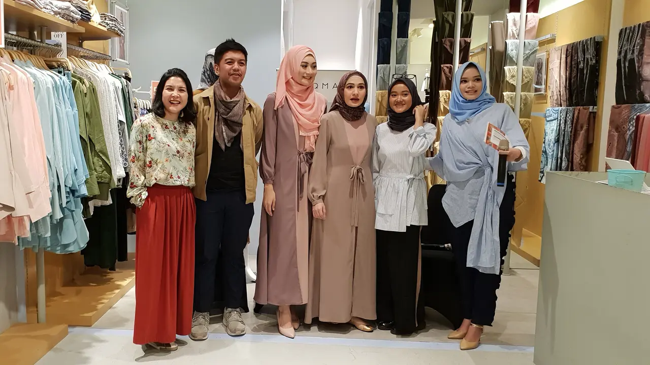 Keanggunan Wanita dengan Mode Ala Timur Tengah Saat Ramadan