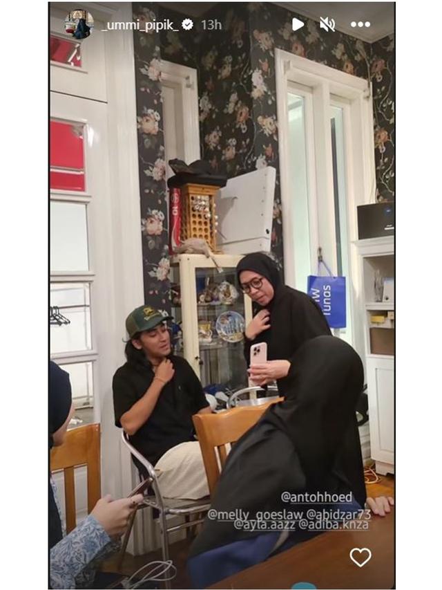 6 Momen Melly Goeslaw Ajak Bukber Keluarga Umi Pipik, Abidzar Curi Perhatian