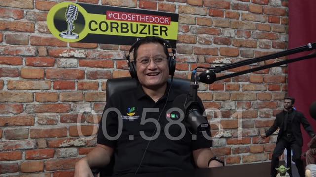 Mensos Juliari Batubara dalam podcast Deddy Corbuzier. (Tangkapan layar YouTube/ Deddy Corbuzier)