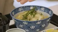 Oyakadon khas chef kediaman Duta Besar Jepang untuk Indonesia. (dok. screenshot YouTube Indonesia Japan Online Festival 2020)