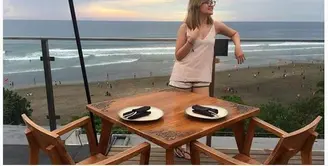 Buat seorang public figure, mungkin akan kaget jika ayahnya terjaring oleh dinas sosial karena mengemis, namun sepertinya hal tersebut tidak berlaku buat Marshanda. 