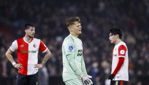 Ronald Koeman Jr (tengah). (Bas Czerwinski / ANP / AFP)