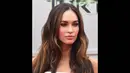 Megan Fox memulaskan eye shadow berwarna gelap dengan eyeliner yang membentuk matanya bak mata kucing serta rambut yang ditata alami, California, (3/8/14). (Kevin Winter/Getty Images for Paramount Pictures/AFP) 