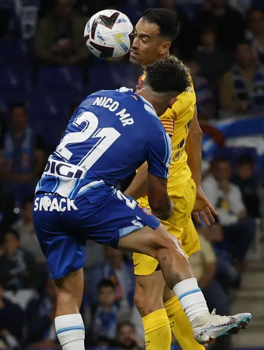 <p>Musim ini, Barcelona meraih 27 kemenangan, 4 imbang dan 3 kali kalah. (AP Photo/Joan Monfort)</p>