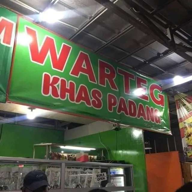 6 Cara Promosi Warteg Ini Nyeleneh Banget, Bikin Tepuk Jidat