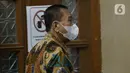 Terdakwa suap pengurusan fatwa MA serta penghapusan nama terpidana pengalihan hak tagih Bank Bali dari daftar red notice Polri, Djoko S Tjandra usai sidang putusan di Pengadilan Tipikor Jakarta, Senin (5/4/2021). Djoko Tjandra divonis 4 tahun 6 bulan penjara. (Liputan6.com/Helmi Fithriansyah)