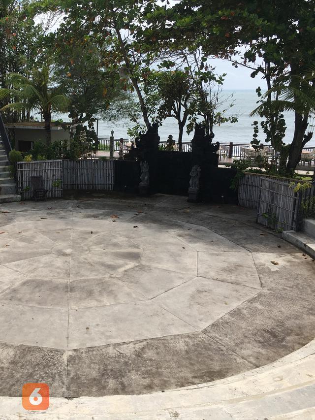 Cerita Akhir Pekan: Terhentinya Pertunjukan Tari Kecak di ...