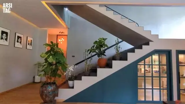 Ada Tempat Rahasia di Bawah Tangga Buat Simpan Perabotan