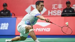Kepastian tersebut didapat usai Jonatan Christie mengalahkan unggulan satu asal China Shi Yuqi dua set langsung (21-17, 21-16). (China OUT/STRINGER/AFP)