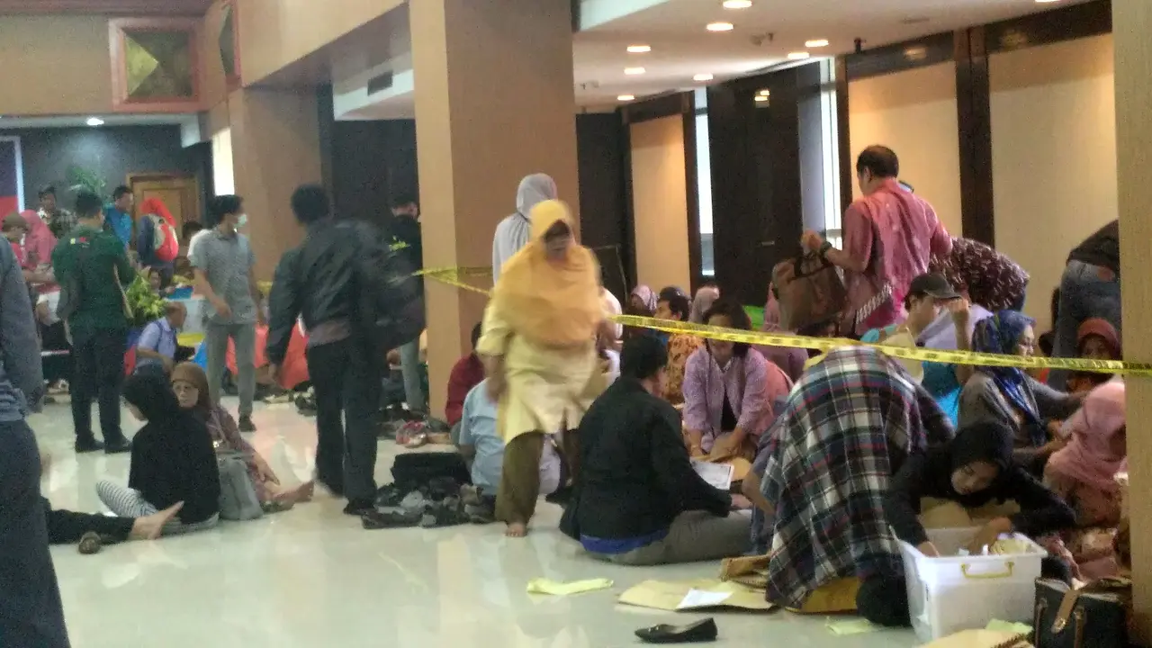 20170829-first travel-jakarta-paspor