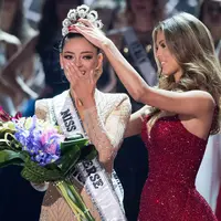 Demi-Leigh, kontestan asal Afrika Selatan raih mahkota Miss Universe 2017. (doc: The Miss Universe Organization)