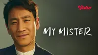 Lee Sun Kyun berperan menjadi Dong Hun dalam drakor My Mister. (Dok. Vidio)