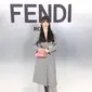 Song Hye Kyo menghadiri show Fendi di Milan Fashion Week 2023. (dok. Instagram @fendi/https://www.instagram.com/p/Co-p0WSKk-P/)