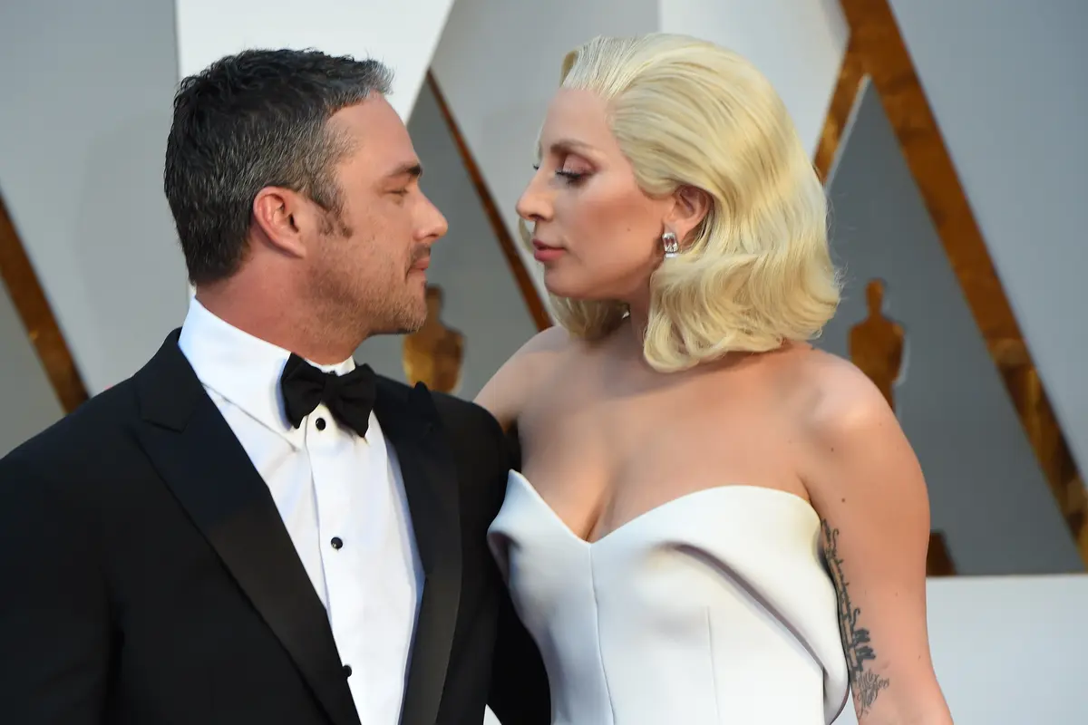 Lady Gaga dan Taylor Kinney diharapkan kembali saling mencintai. (AFP/Bintang.com)