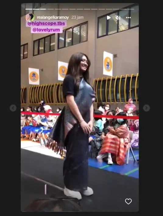 <p>Kini Lovely Maria sudah berusia 14 tahun. Tidak terasa ia sudah tumbuh jadi remaja yang cantik menawan. (Foto: Instagram.com/realangelkaramoy)</p>