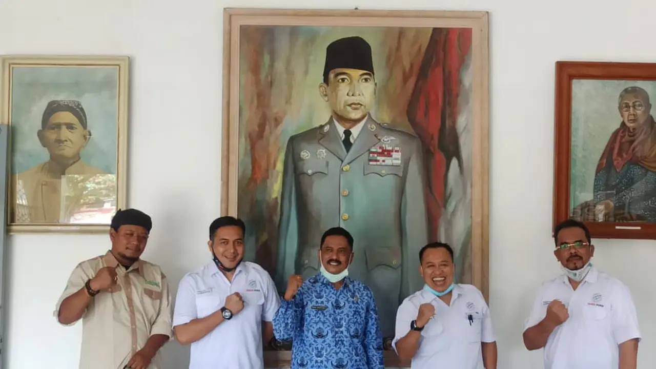 Penandatanganan kerjasama antara Asosiasi Pelaku Pariwisata Indonesia (ASPPI) dengan Asosiasi Desa Wisata Indonesia (ASIDEWI). (Dian Kurniawan/Liputan6.com)