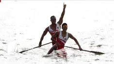Pasangan Indonesia, Anwar Tara dan Yuda Firmansyah, saat beraksi pada SEA Games 2019 cabang kano nomor 1000 meter putra di Subic, Filipina, Jumat (6/12/2019). Pasangan Indonesia berhasil meraih medali emas. (Bola.com/M iqbal Ichsan)