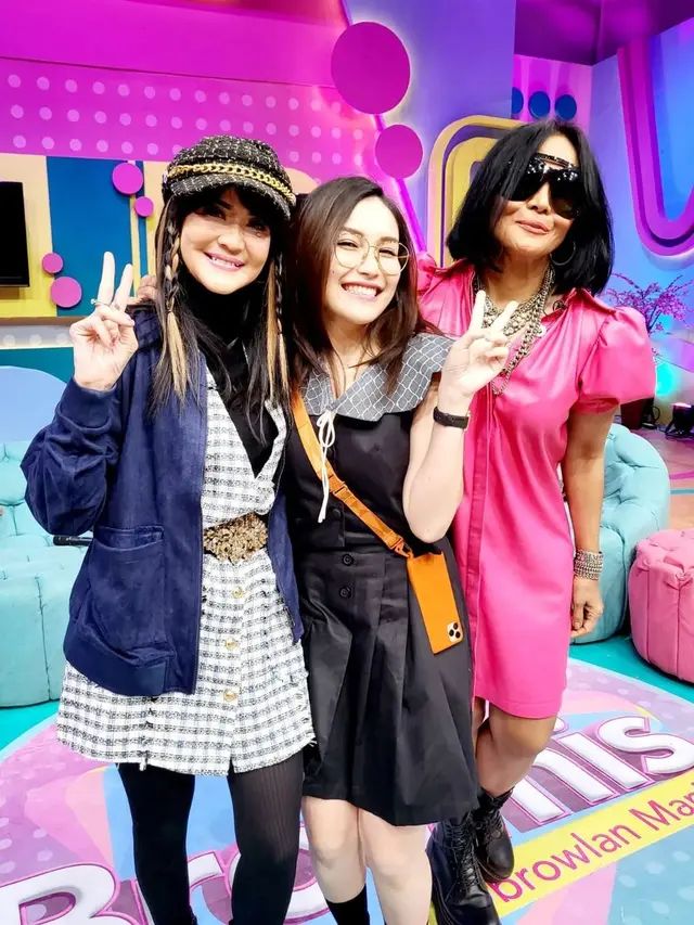 Atiek CB Kembali Eksis (Foto: Instagram @itadyahpurnamasari)