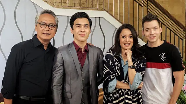 Berseteru di Sinetron, Ini 6 Kebersamaan Stefan William dan Erdin Werdrayana