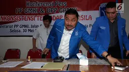 Ketum Gerakan Angkatan Muda Kristen Indonesia (GAMKI) Michael Wattimena memberikan keterangan pers memperingati hari lahir Pancasila di Sekret PP GMKI, Jakarta, Rabu (30/5). (Liputan6.com/Johan Tallo)
