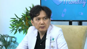 Dokter spesialis bedah - subspesialis bedah digestif, Handy Wing dari RS EMC Alam Sutera usai menjadi pembicara dalam Healthy Monday bersama Liputan6.com di Jakarta, Senin (22/12/2025).