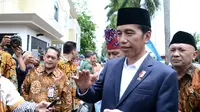 Jokowi meresmikan pembukaan Festival Anak Saleh Indonesia (FASI) ke-10 tingkat nasional di Banjarmasin, Kalimantan Selatan, Jumat (15/9/2017). (Dok. Setpres)