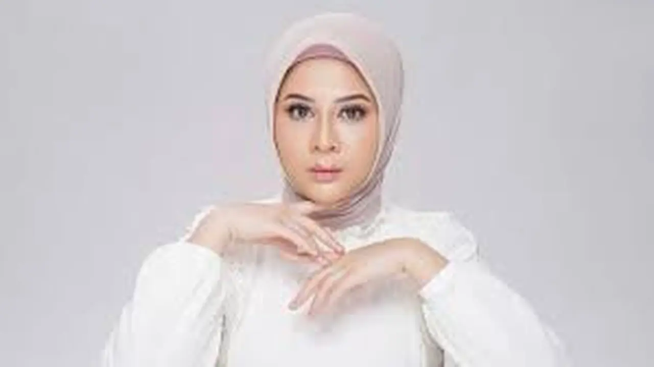 hiiab wajah lonjong