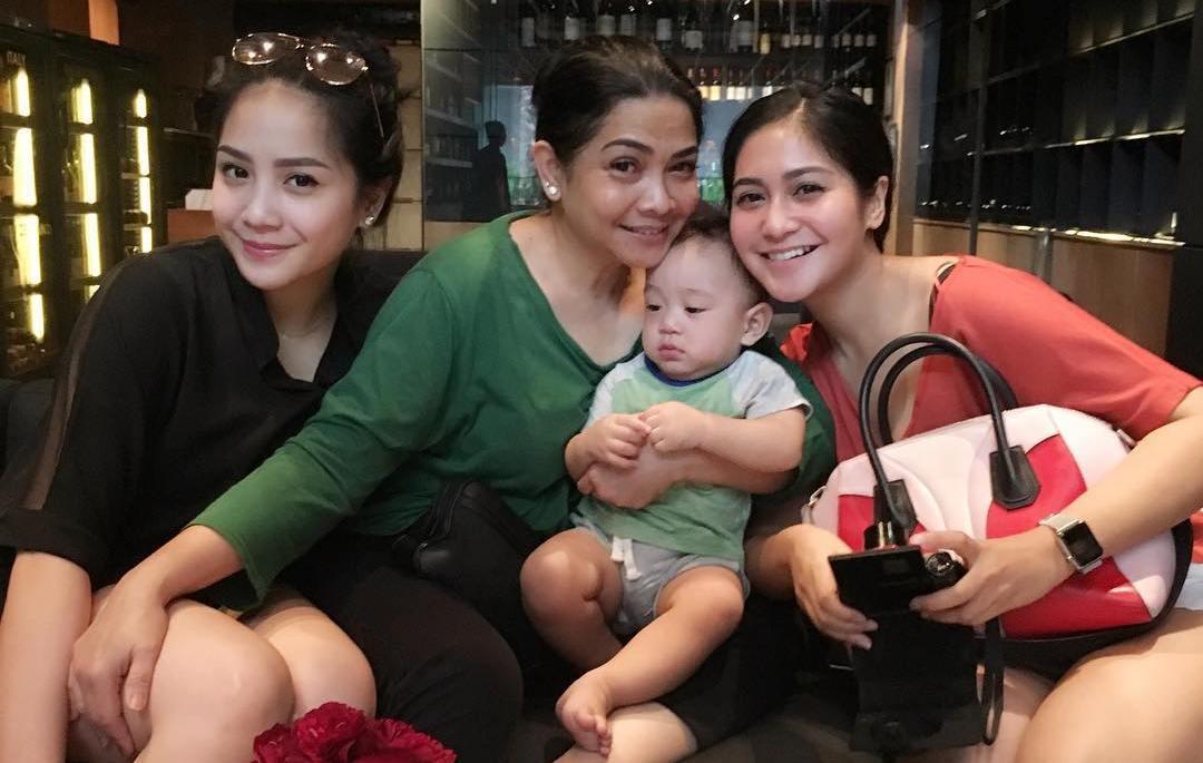 Nagita Slavina, Rieta Amilia, Caca Tengker dan Rafathar.