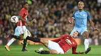 Carragher: Ibrahimovic Alami 45 Menit Terburuk Sepanjang Karier