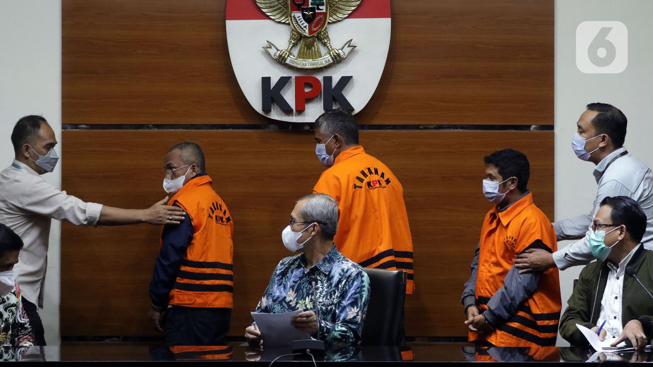 KPK Tahan Tiga Tersangka Suap Pengadaan Barang dan Jasa di Kabupaten Hulu Sungai Utara