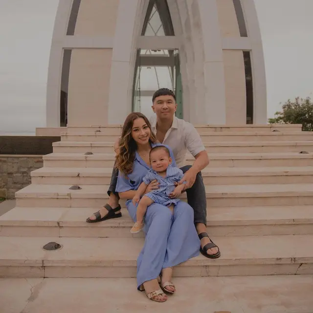 Saat liburan ke Jepang, Issa anak Nikita Willy dan Indra Priawan Sempat Mengalami GTM atau Nolak untuk Makan. (sumber: Instagram/nikitawillyofficial94)
