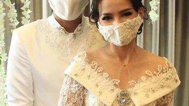 Potret Pernikahan Angelica Simperler Dan Rico Hidros News Entertainment Fimela Com