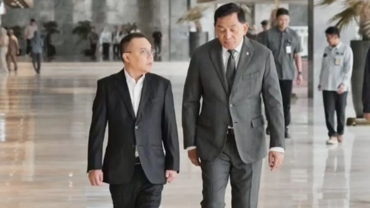 Wakil Ketua DPR RI Sufmi Dasco Ahmad (kiri) dan Menteri Pertahanan (Menhan) Sjafrie Sjamsoeddin (Istimewa)