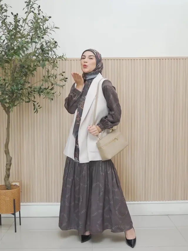 Baju Lebaran Model Dress yang Santun nan Elegan