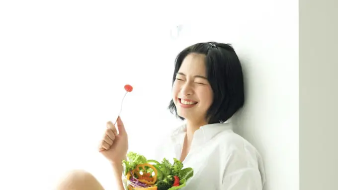 Cara Pilih Asupan Makanan Untuk Jaga Berat Badan Tetap Ideal (photo by freepik.com)