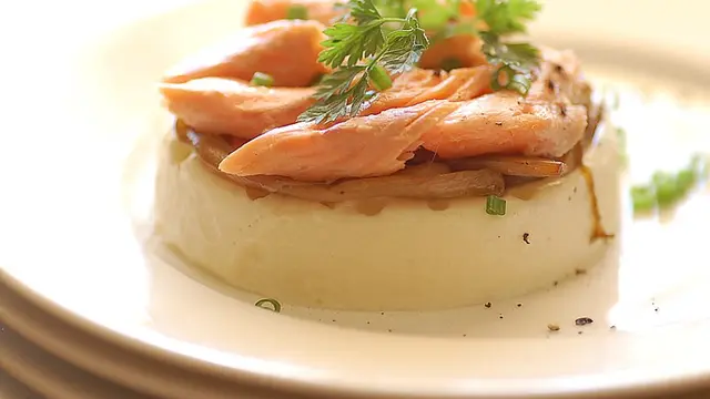 Sajian panna cotta
