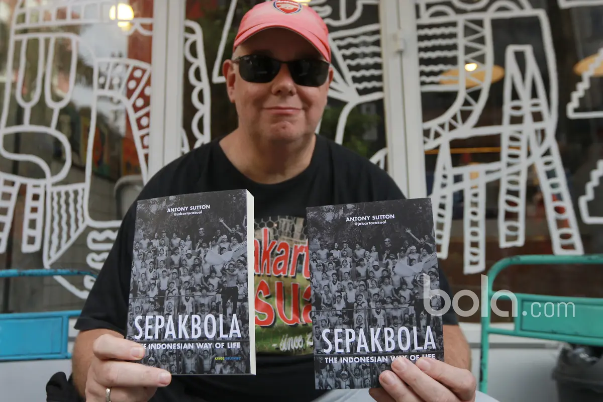 Antony Sutton, Sepak Bola Indonesia