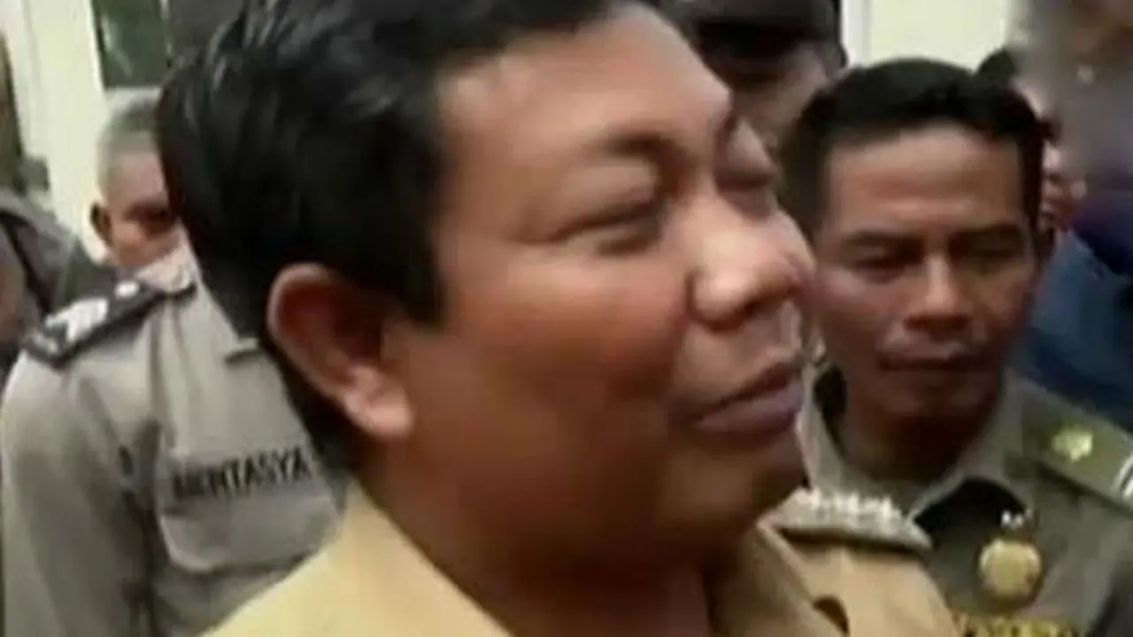 Bupati Ahmad Yantenglie