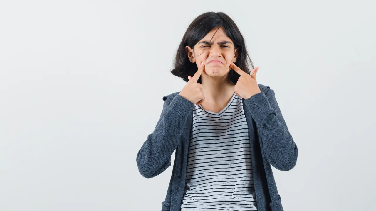 llustrasi Perempuan Sakit Gigi