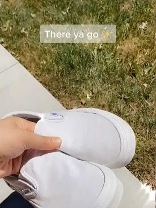 trik cuci sepatu putih