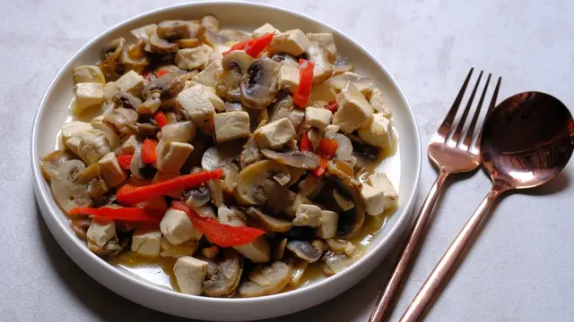 tumis tahu dan jamur kancing