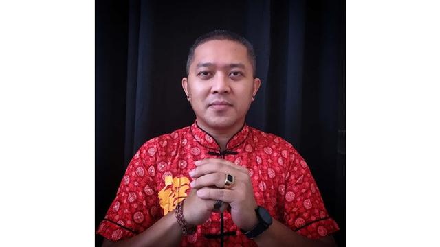 Ingat Putu Sutha Juara AFI 3? Ini 6 Potret Terbarunya Jadi Music Video Director